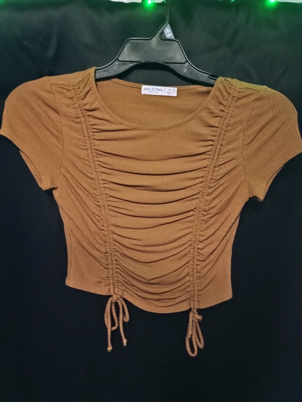 Arizona Jean Company Camel Ruched Short-Sleeve Crop Top